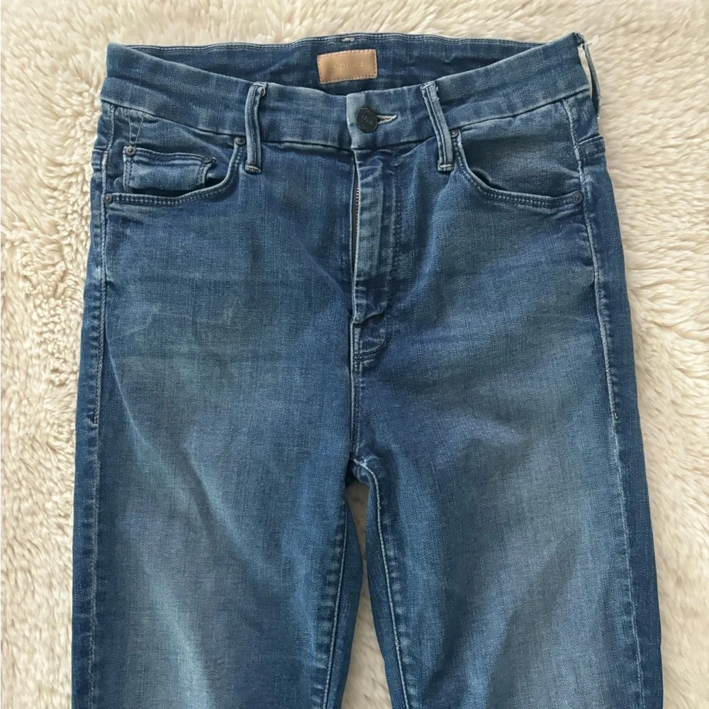 Mother - High Waisted Looker Ankle Fray Skinny Jeans in Lure Me In - Picture 3 of 9